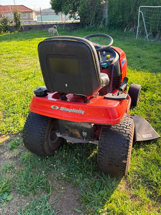 Trator corta relva Simplicity Regent 18,5