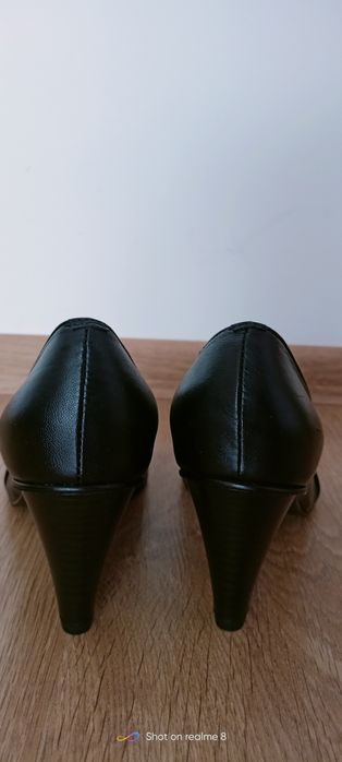 Szpilki Revex czarne r. 38