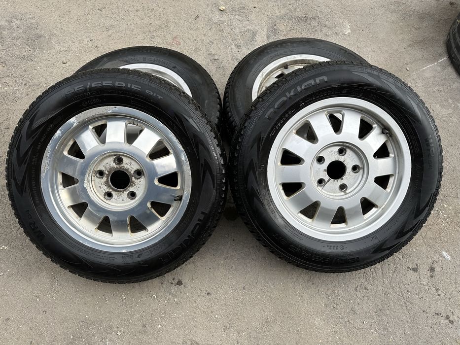 Комплект зимы 195/65 r15 с дисками 200$