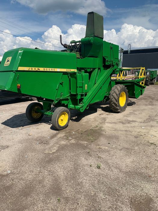 Комбайн Джон Дир 935