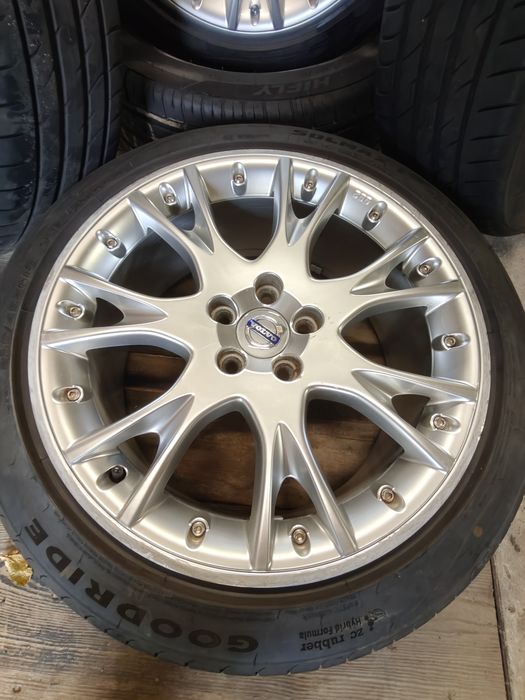 Felgi Volvo Nebula BBS 18 cali
