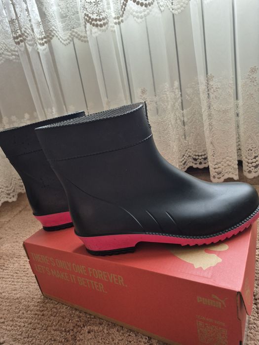 Гумові жіночі сапоги 40 р. в гарному стані