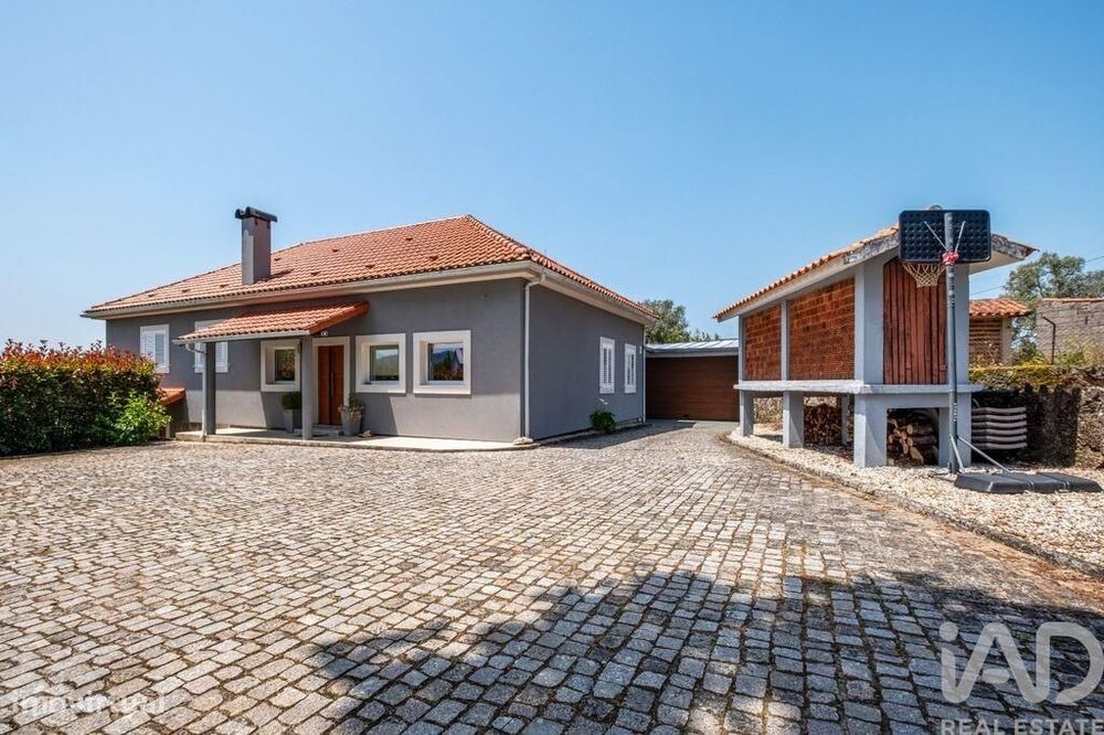 Quinta T7 em Cambeses de 593,00 m2