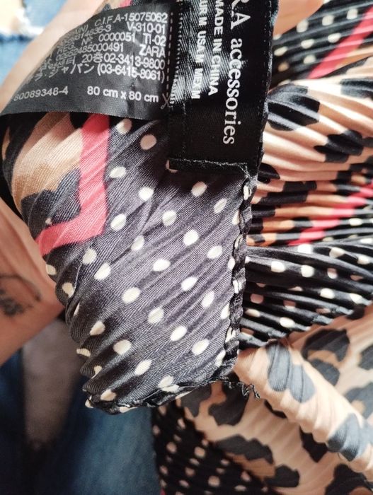 Apaszka chusta panterka plisowana  80cm ×80 cmZara