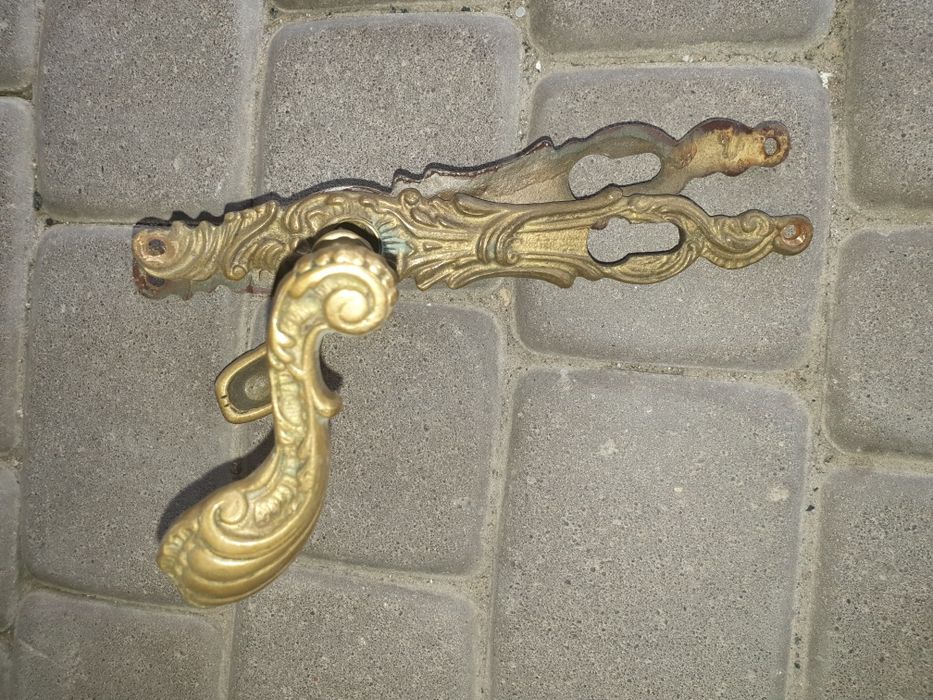 Zabytkowe klamki do drzwi