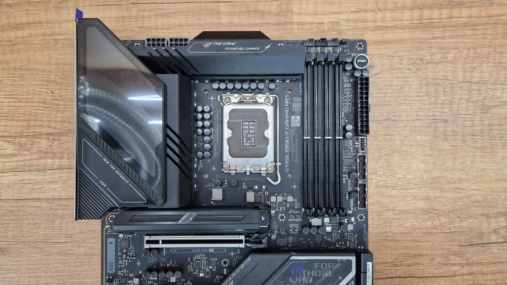 Płyta główna ASUS ROG STRIX Z890-F GAMING WIFI box gwarancja nr 406061