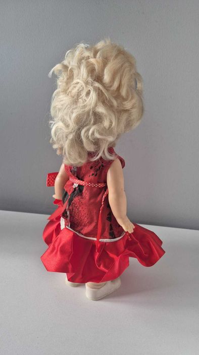 Lalka kolekcjonerska (38 cm)