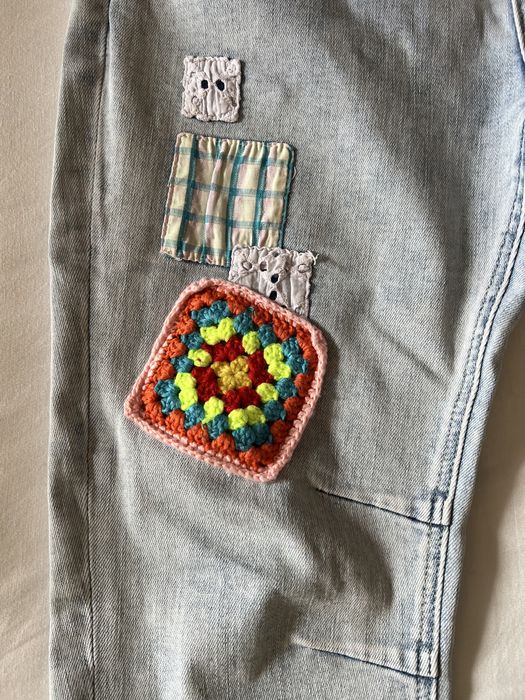 Calças / jeans de ganga com detalhes