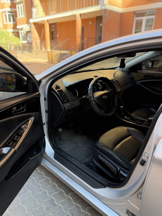 Продам hyundai sonata