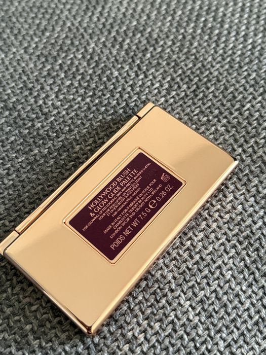 Charlotte Tilbury Blush & Glow Glide paleta do makijażu