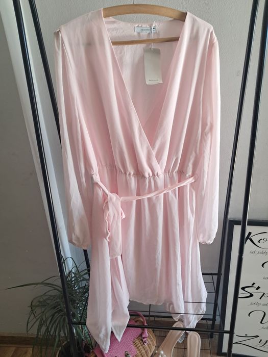 Sukienka zwiewna pudrowy róż XXL nowa 44 plus size elegancka Reserved