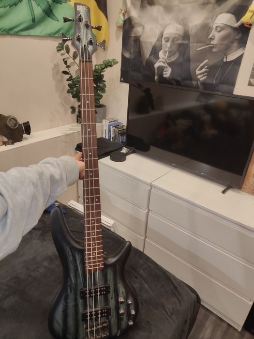 Gitara basowa Ibanez