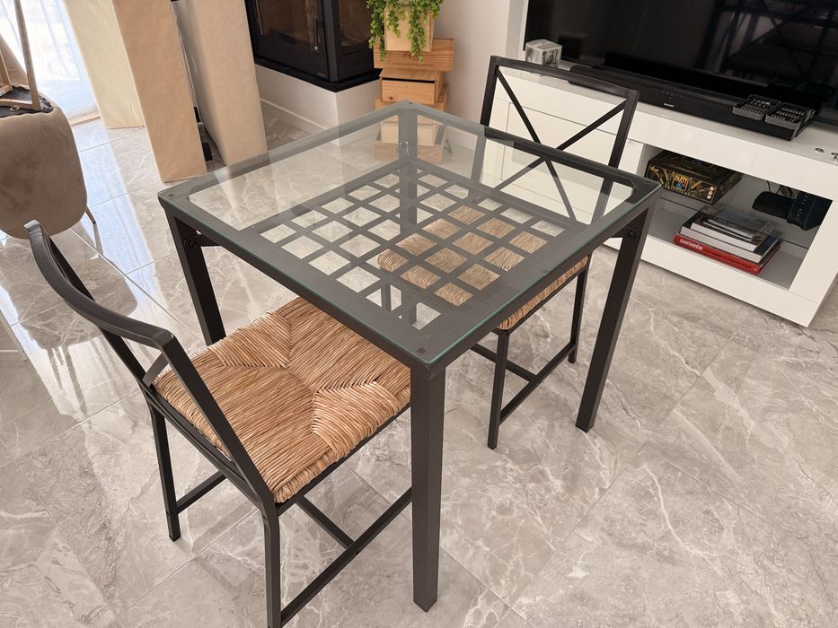 Conjunto mesa e cadeiras IKEA GRANAS