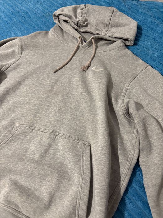 сіра кофта худі nike