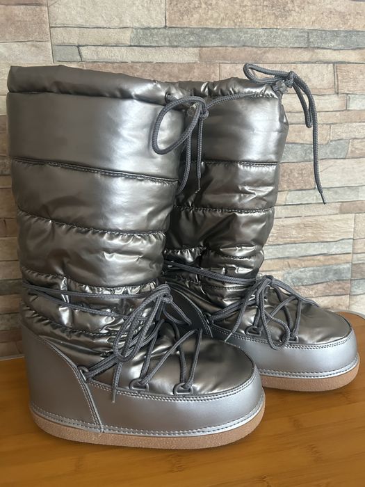 Снігоходи, мунбути нові , актуальні на мороз.