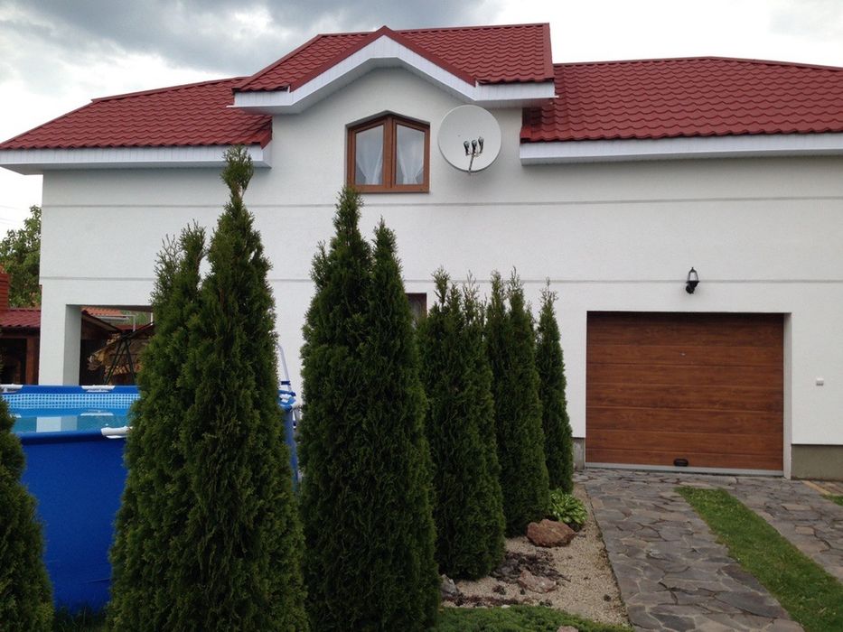 Здається котедж з банею