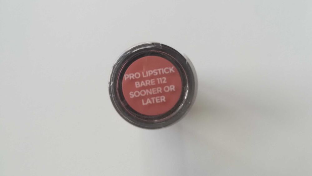Batom NUDE Revolution Pro Lipstick bare 112 sooner or later - NOVO