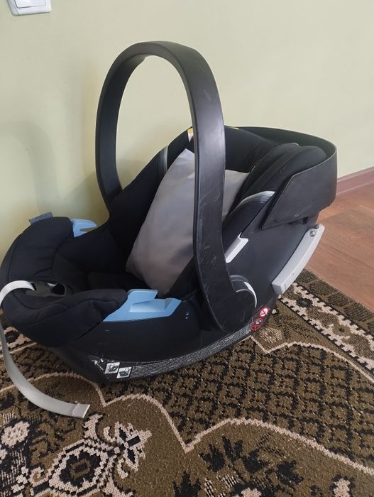 Продам дитяче автокрісло до 1 року