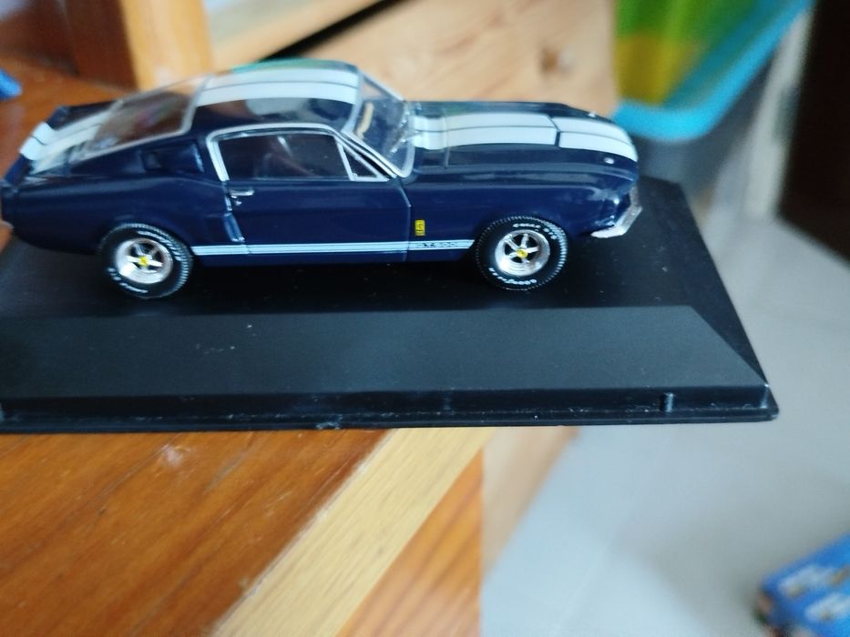 2 carros bons  novos