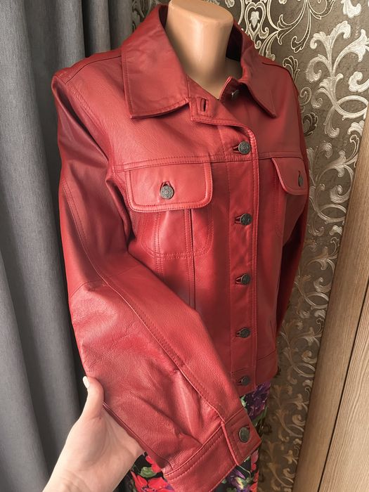 Стильна шкіряна куртка піджак