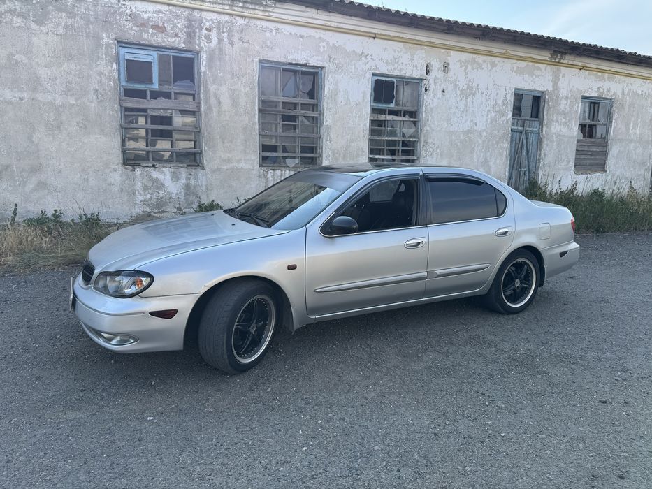 Nissan Maxima A33 3.0