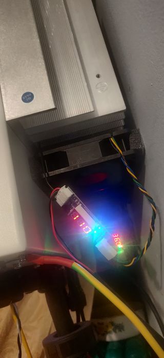 Інвертор Deye охолодження.