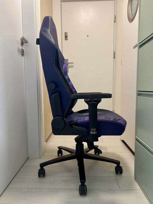 Fotel gamingowy Secretlab TITAN Evo Fortnite Battle Bus – Premium