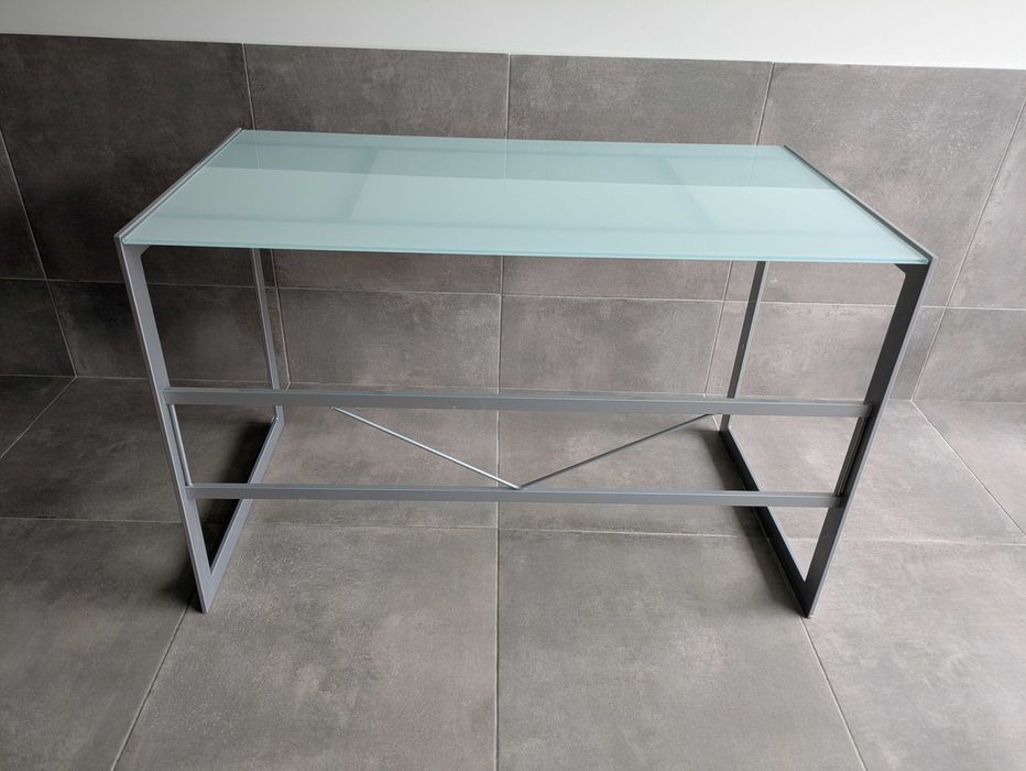 Secretária de aluminio e vidro