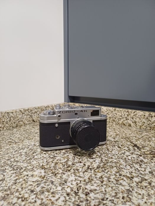 Máquina fotográfica Zorki 4