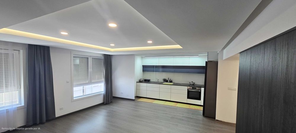 Apartamento T2+1 Remodelado com 2 Suites e Garagem Dupla – Paranhos, Porto (Possibilidade de Venda Conjunta com Loja)