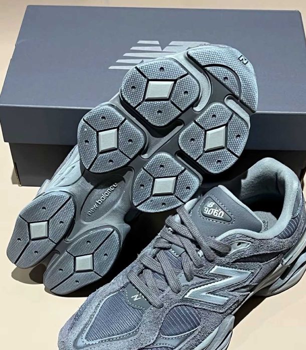 oryginalny_Buty New Balance 9060 ciemnoszary R.42