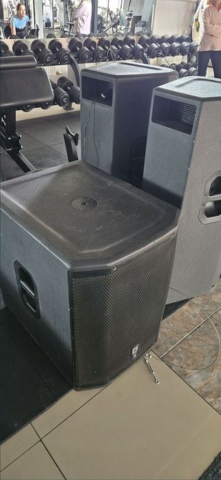 Колонки JBL і EV