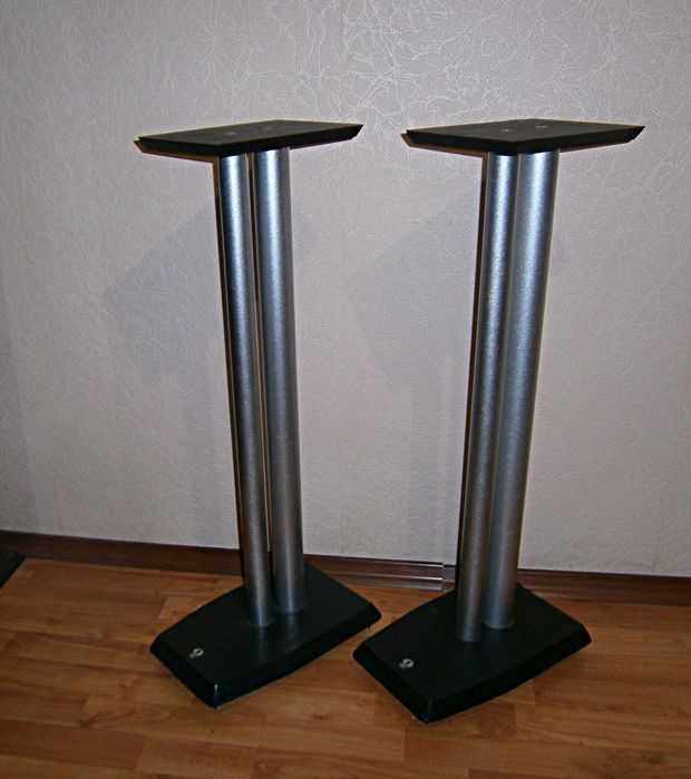 Подставки металлические на шипах для полочной акустики . Цена за 2шт. 4000 гр.