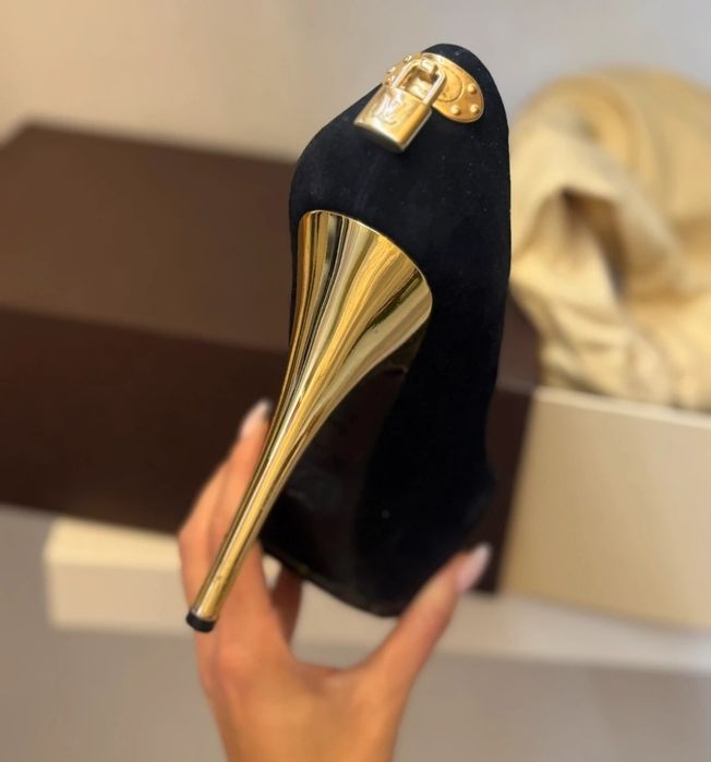 Sapatos Louis Vuitton