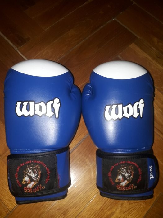 Перчатки WOLF для бокса