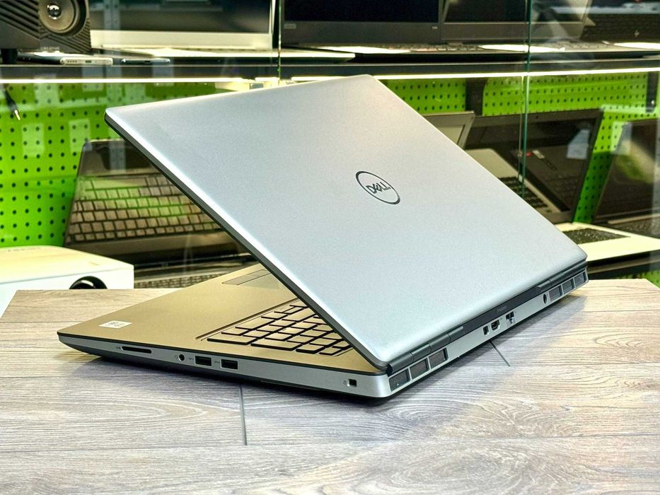 Dell Precision 7780 / Intel i9-13900HX / 128Gb DDR5 / Quadro RTX 5000