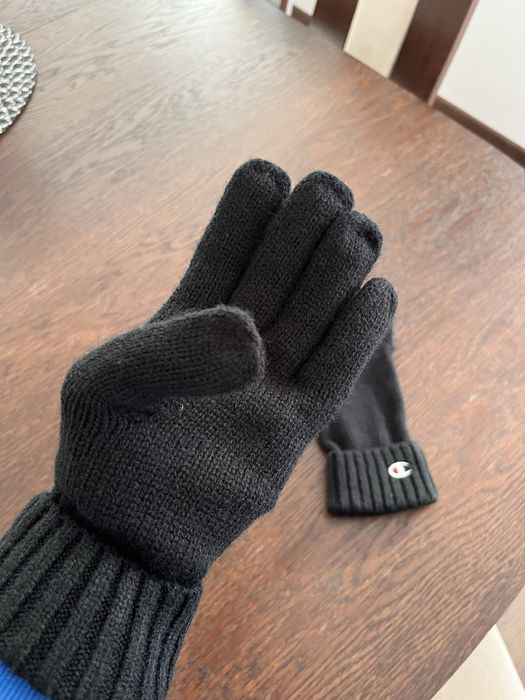 Нові рукавиці Champion