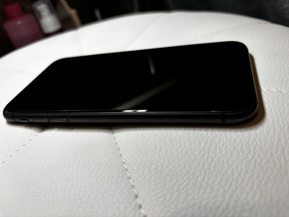 Продам Айфон 11 128гб