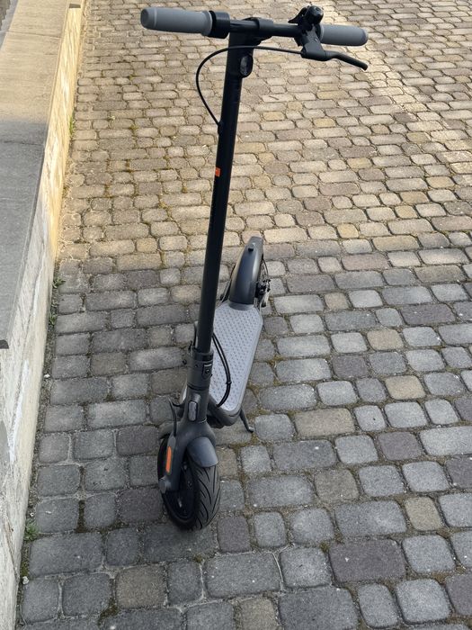 Електросамокат Segway-Ninebot E2