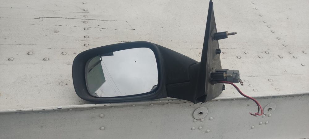 Дзеркало водійське на Рено лагуна 2 універсал 2003 темно-зеленого