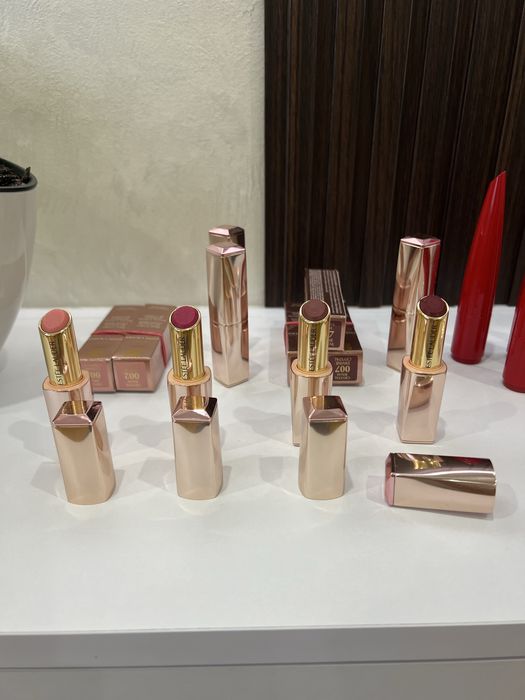 Помада Dior, Eav Saint Laurent, Christian Louboutin, Estee Lauder