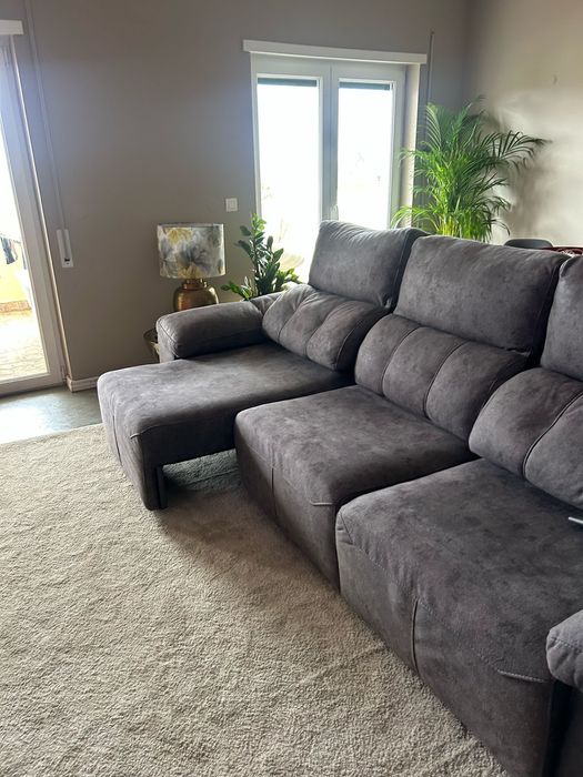 Sofá com 3 chaise long como novo.