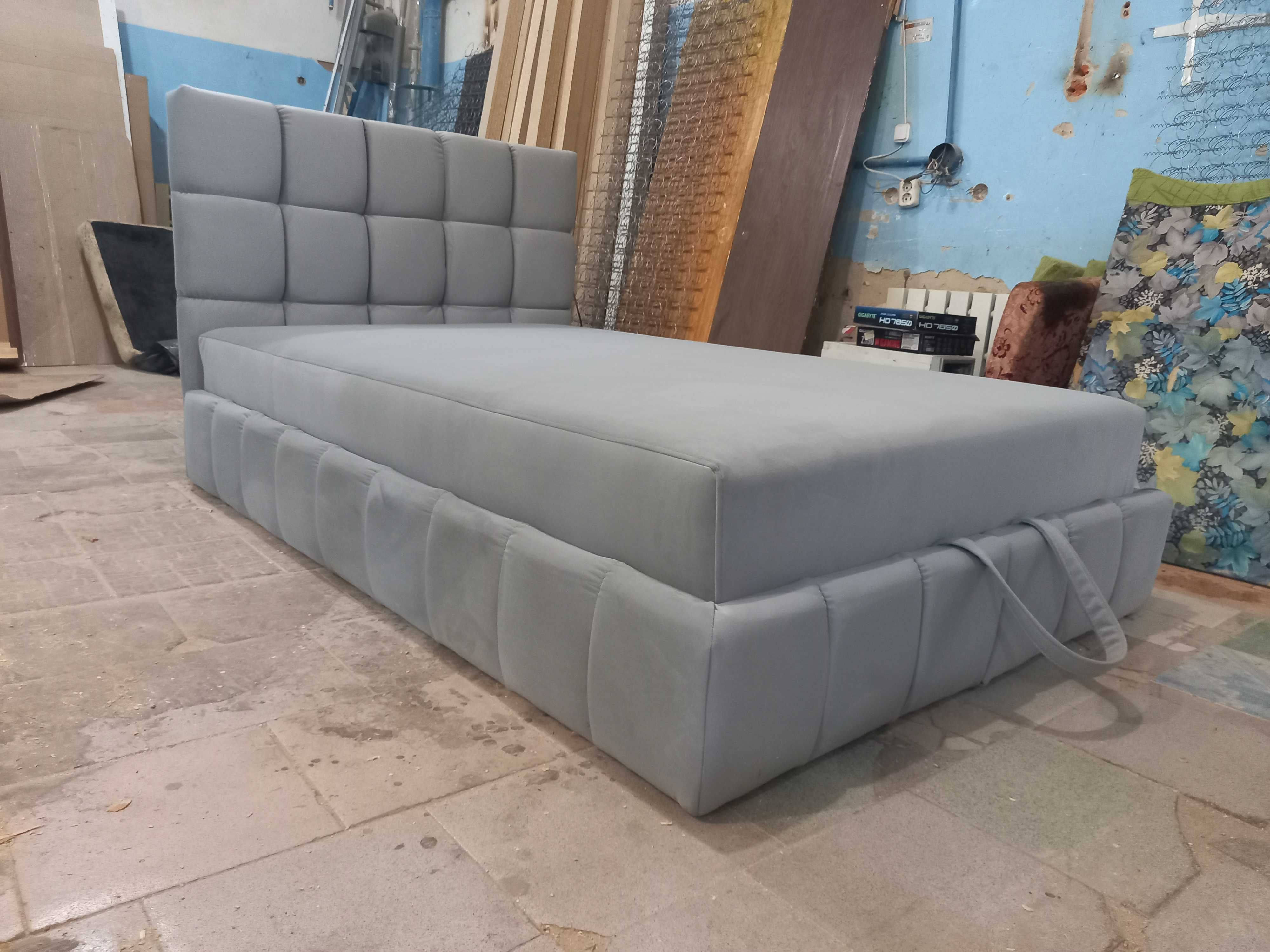 Двухспальную кровать 1200 на 2000. с матрасом.работаем: 12 990 грн ...