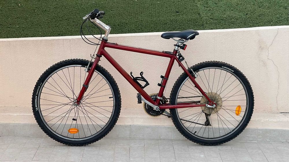 Bicicleta BTT aro 26 Shimano Alivio pneus Michelin