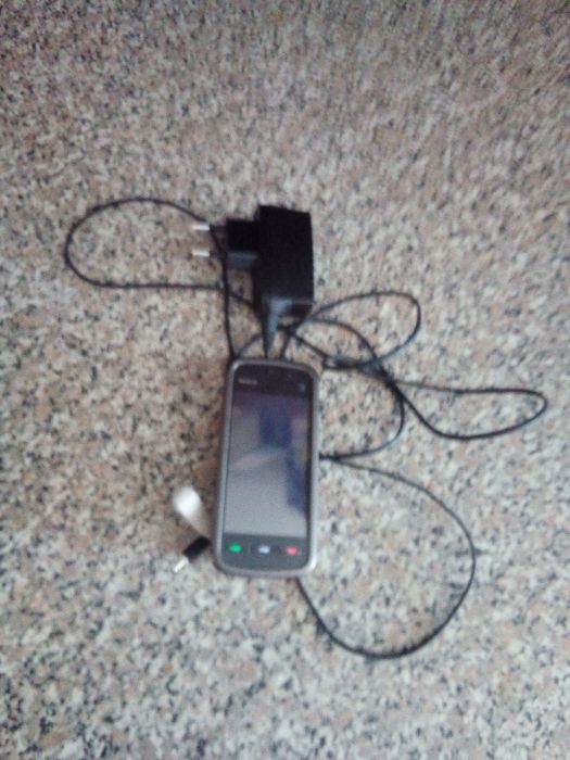 Telemóvel Nokia 5228