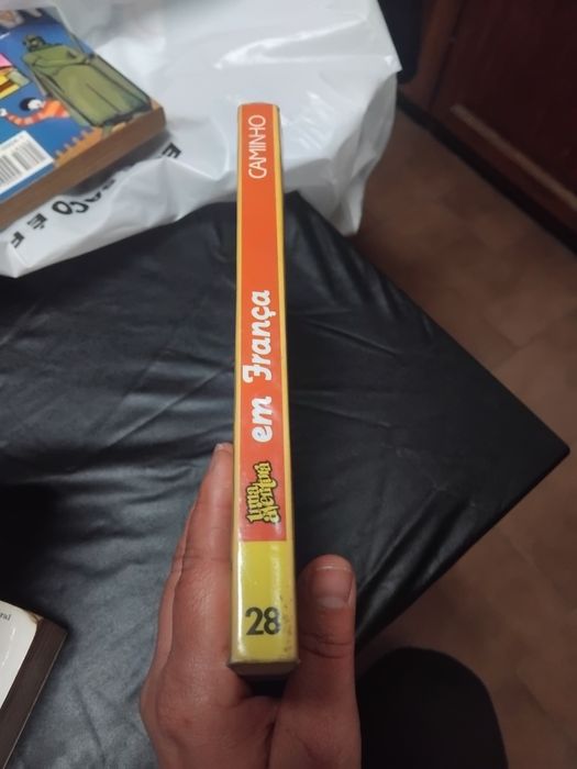 três volumes da Editorial Caminho: "uma aventura"