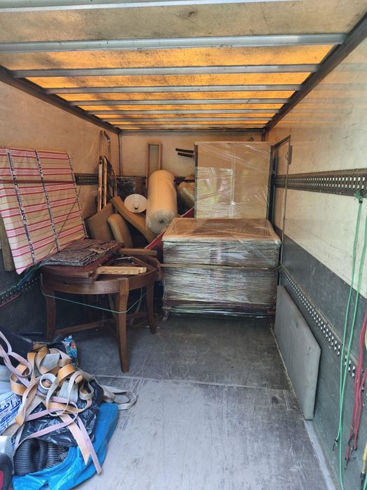 Przeprowadzki transport wywóz mebli magazynowanie