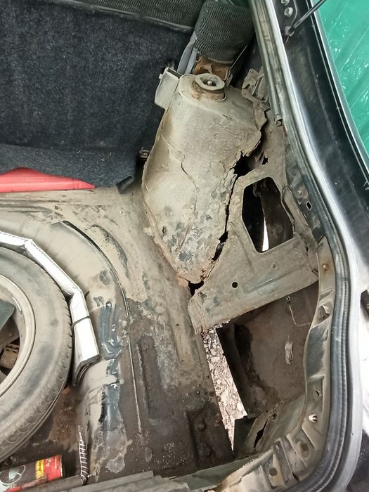 Продам авто, на ходу, потребує зварювальних робіт.