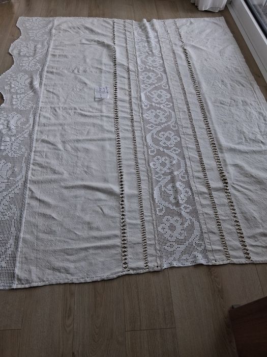 Cortinas em linho caseiroro e renda