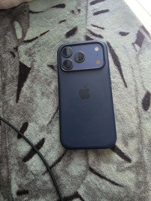 IPhone 17 pro igla